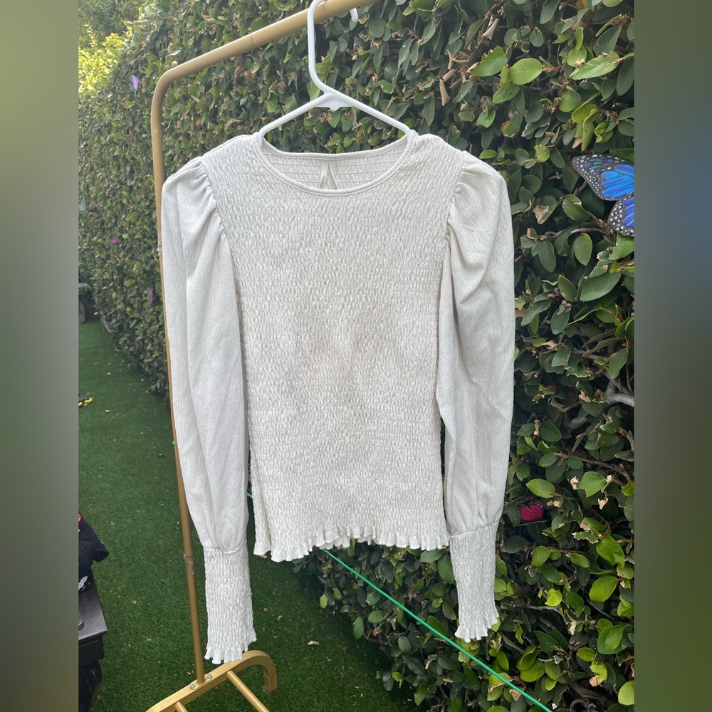 ⭐️ Anthropologie Top ⭐️